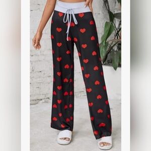 Women's NWOT Black Drawstring Heart Print Wide Leg Pajama Pants Size Medium